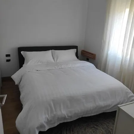 Apartment Odris Myslym Shyri *